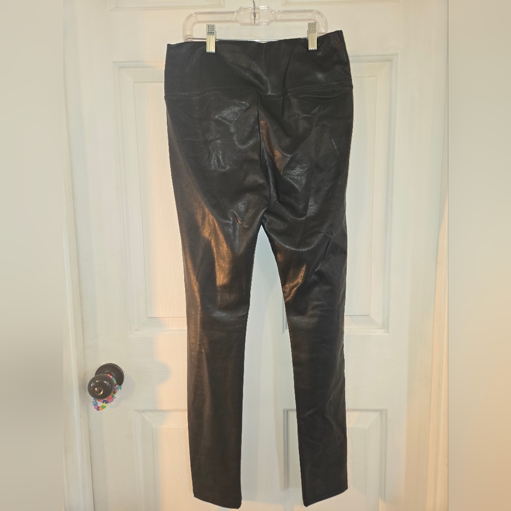 7 For All Mankind Medium Black Faux Leather High Waist Versatile Ankle Leggings - Picture 2 of 8